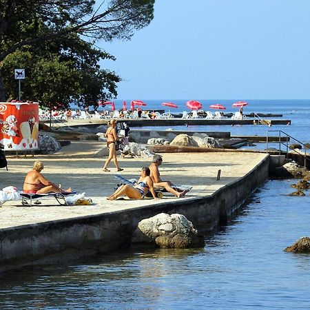 Apartments With A Parking Space Umag - 7110 Buitenkant foto